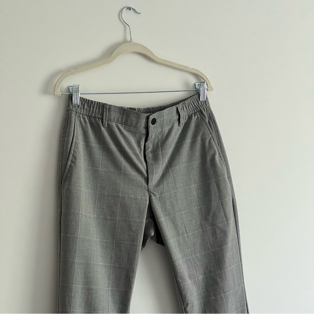 Zara Men's Gray Plaid Chinos